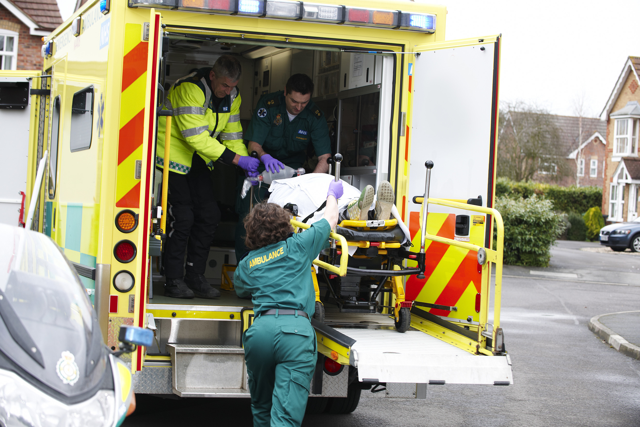 Paramedics Heal Player 